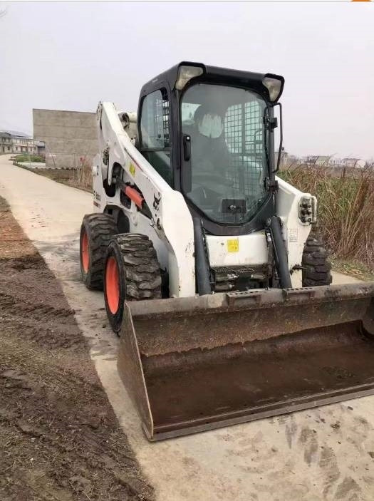 Bobcat S 770 - Mini chargeuse: photos 3 Bobcat S 770 - Mini chargeuse: photos 3