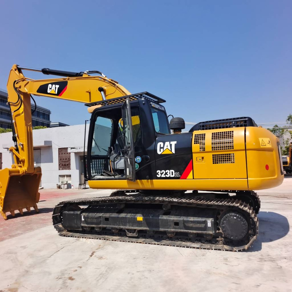 CAT 320 D2L - Pelle sur chenille: photos 1 CAT 320 D2L - Pelle sur chenille: photos 1
