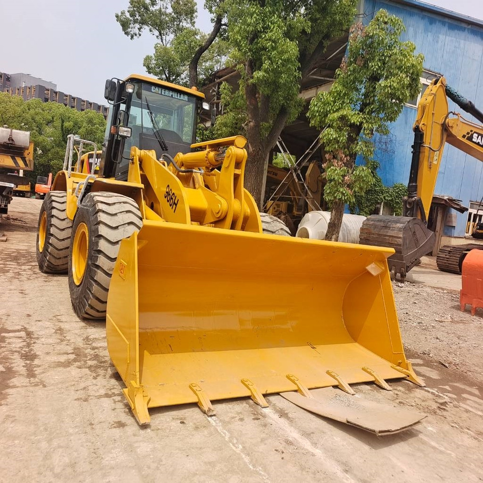 CAT 966 H - Chargeuse sur pneus: photos 2 CAT 966 H - Chargeuse sur pneus: photos 2