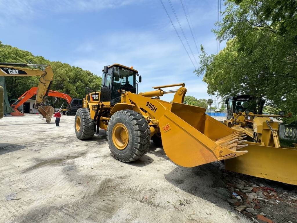 CAT 966 H - Chargeuse sur pneus: photos 3 CAT 966 H - Chargeuse sur pneus: photos 3