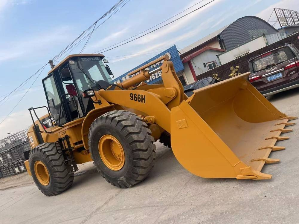 CAT 966 H - Chargeuse sur pneus: photos 1 CAT 966 H - Chargeuse sur pneus: photos 1
