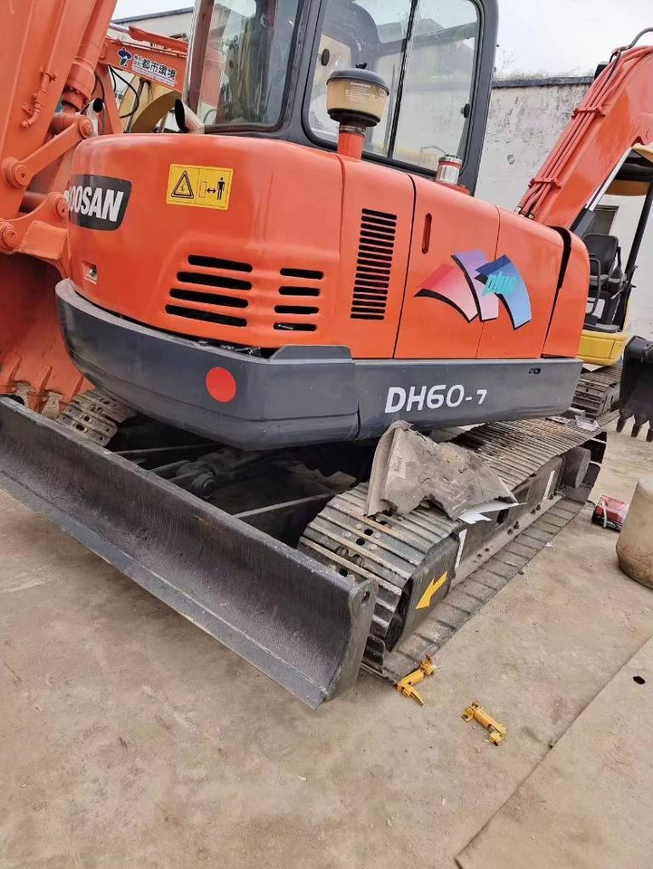 Doosan DH 60-7 - Mini pelle: photos 4 Doosan DH 60-7 - Mini pelle: photos 4