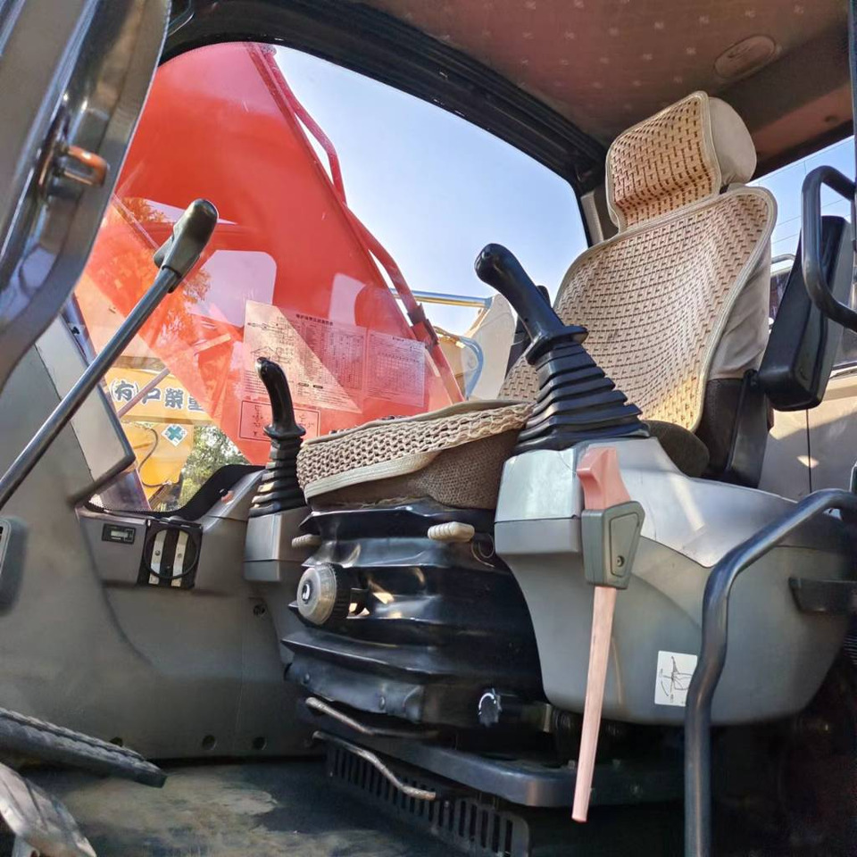 Doosan DX 225 LC - Pelle sur chenille: photos 5 Doosan DX 225 LC - Pelle sur chenille: photos 5