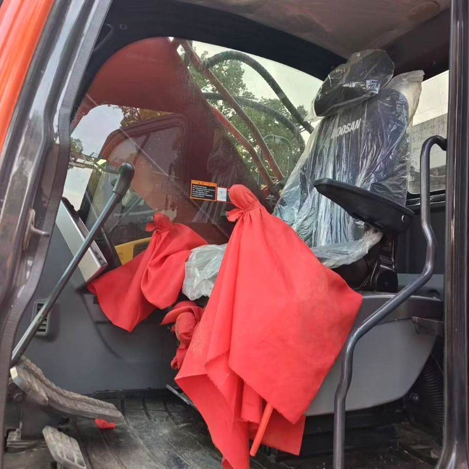 Doosan DX 300 LC - Pelle sur chenille: photos 4 Doosan DX 300 LC - Pelle sur chenille: photos 4