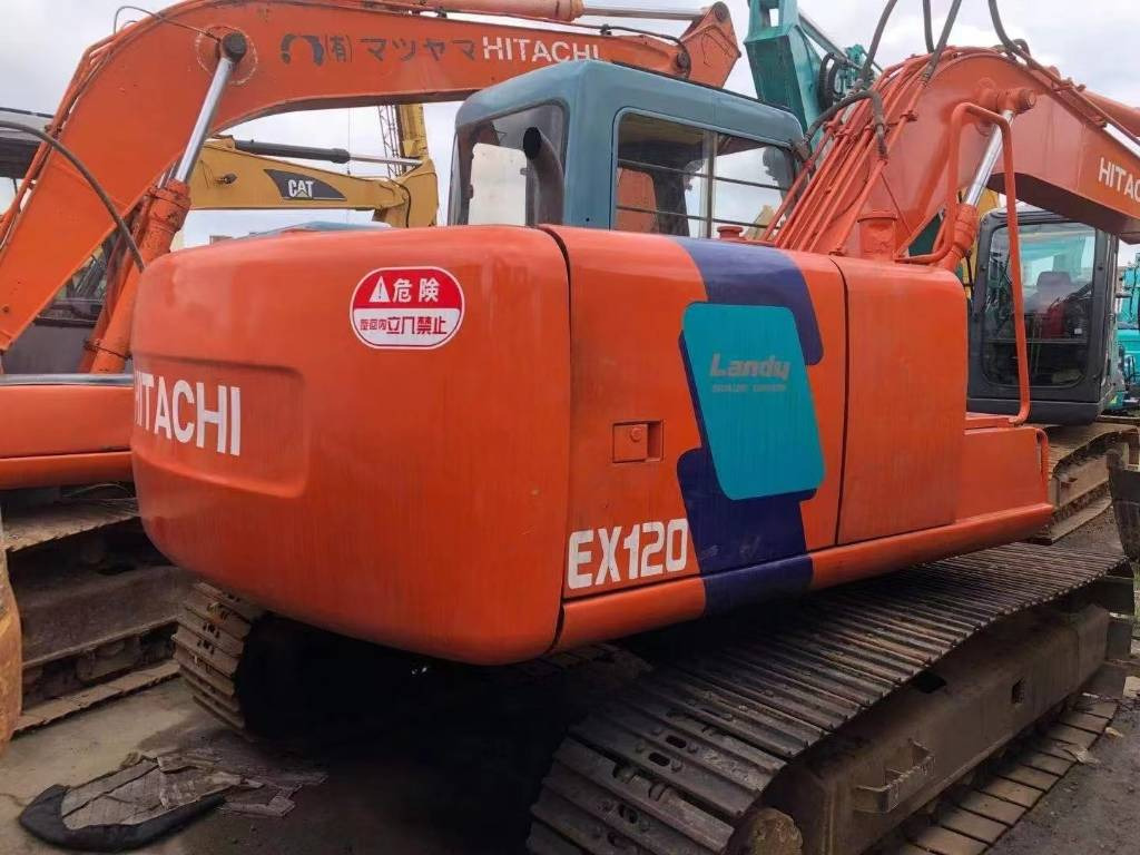 Hitachi EX 120-3 - Pelle sur chenille: photos 1 Hitachi EX 120-3 - Pelle sur chenille: photos 1