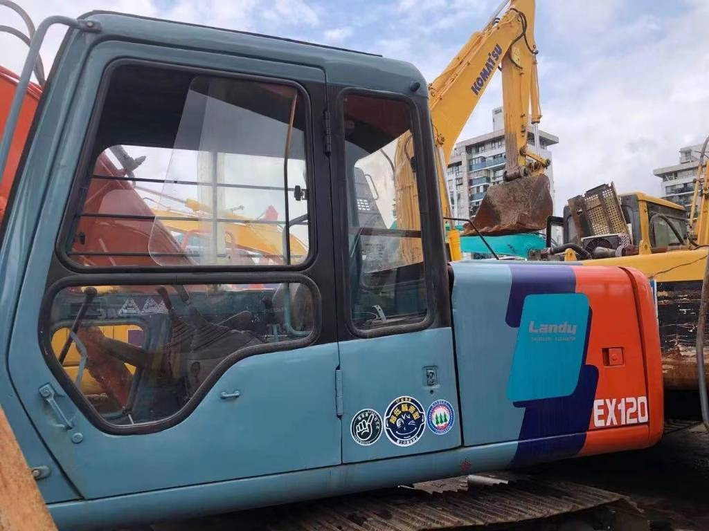Hitachi EX 120-3 - Pelle sur chenille: photos 2 Hitachi EX 120-3 - Pelle sur chenille: photos 2