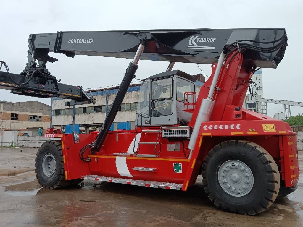 Reach stacker Kalmar DRF 450-60 S6: photos 1