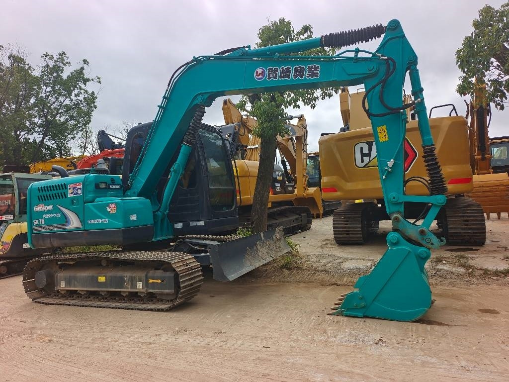 Kobelco SK 75 CSR - Pelle sur chenille: photos 2 Kobelco SK 75 CSR - Pelle sur chenille: photos 2