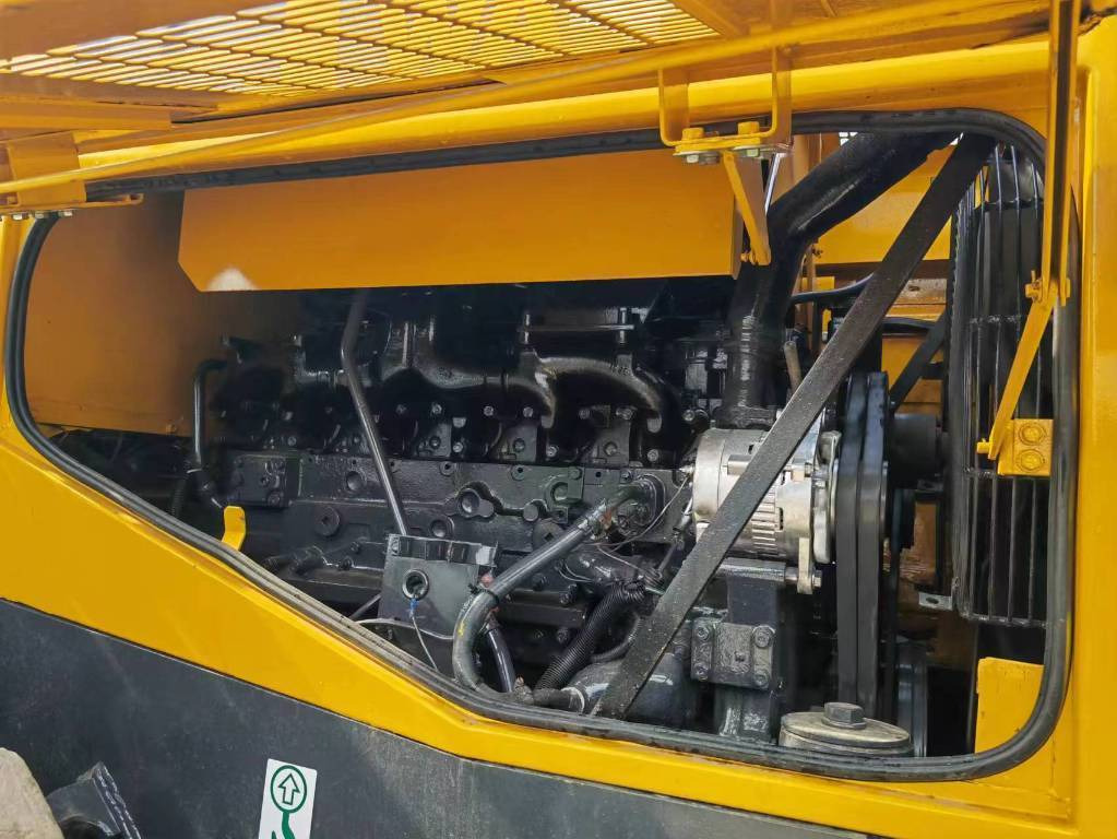Komatsu WA 470-3 - Chargeuse sur pneus: photos 5 Komatsu WA 470-3 - Chargeuse sur pneus: photos 5