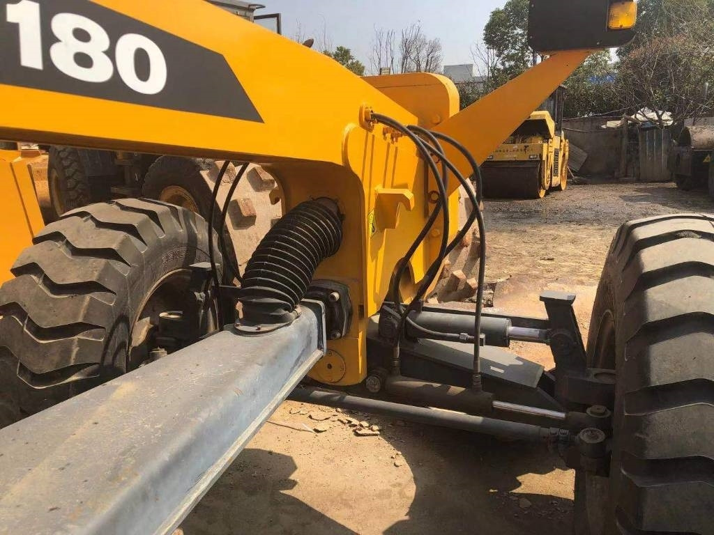 XCMG GR 180 - Pelle sur chenille: photos 5 XCMG GR 180 - Pelle sur chenille: photos 5