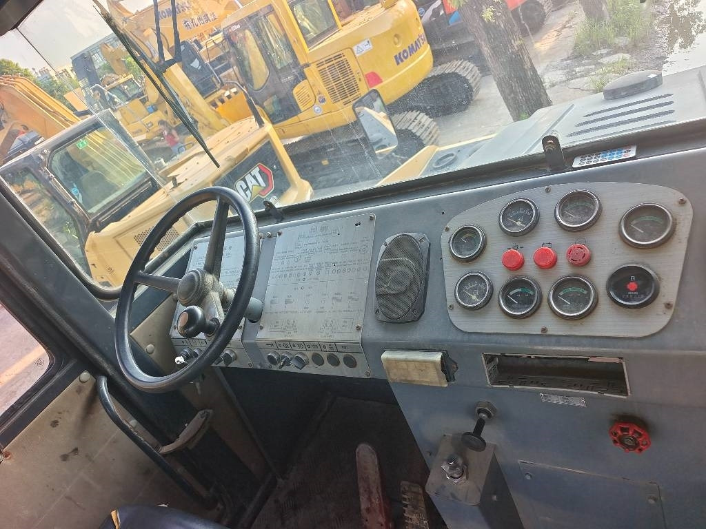 Compacteur à pneus XCMG XP 263: photos 16 Compacteur à pneus XCMG XP 263: photos 16