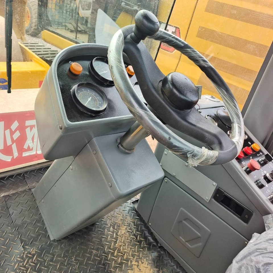 Crédit-bail de  XCMG XS 143J XCMG XS 143J: photos 8