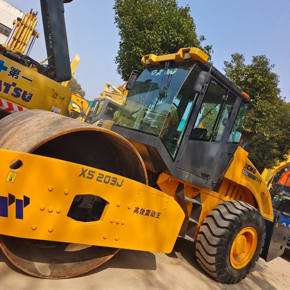 XCMG XS 203 J - Pelle sur chenille: photos 1 XCMG XS 203 J - Pelle sur chenille: photos 1