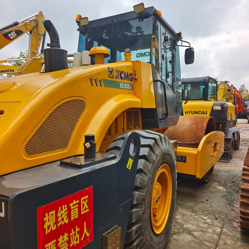 XCMG XS 203 J - Pelle sur chenille: photos 4 XCMG XS 203 J - Pelle sur chenille: photos 4