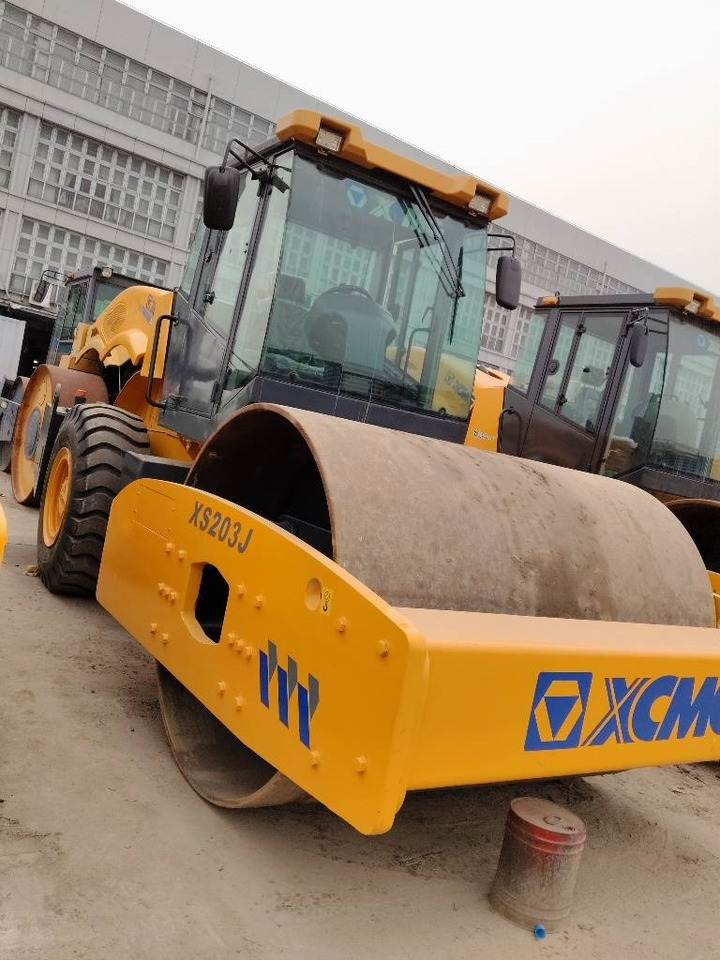 XCMG XS 203 J - Pelle sur chenille: photos 2 XCMG XS 203 J - Pelle sur chenille: photos 2