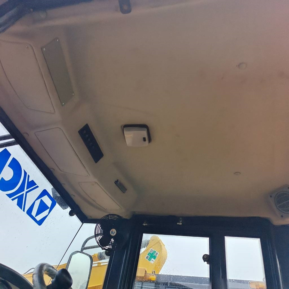 XCMG XS143J - Pelle sur chenille: photos 5 XCMG XS143J - Pelle sur chenille: photos 5