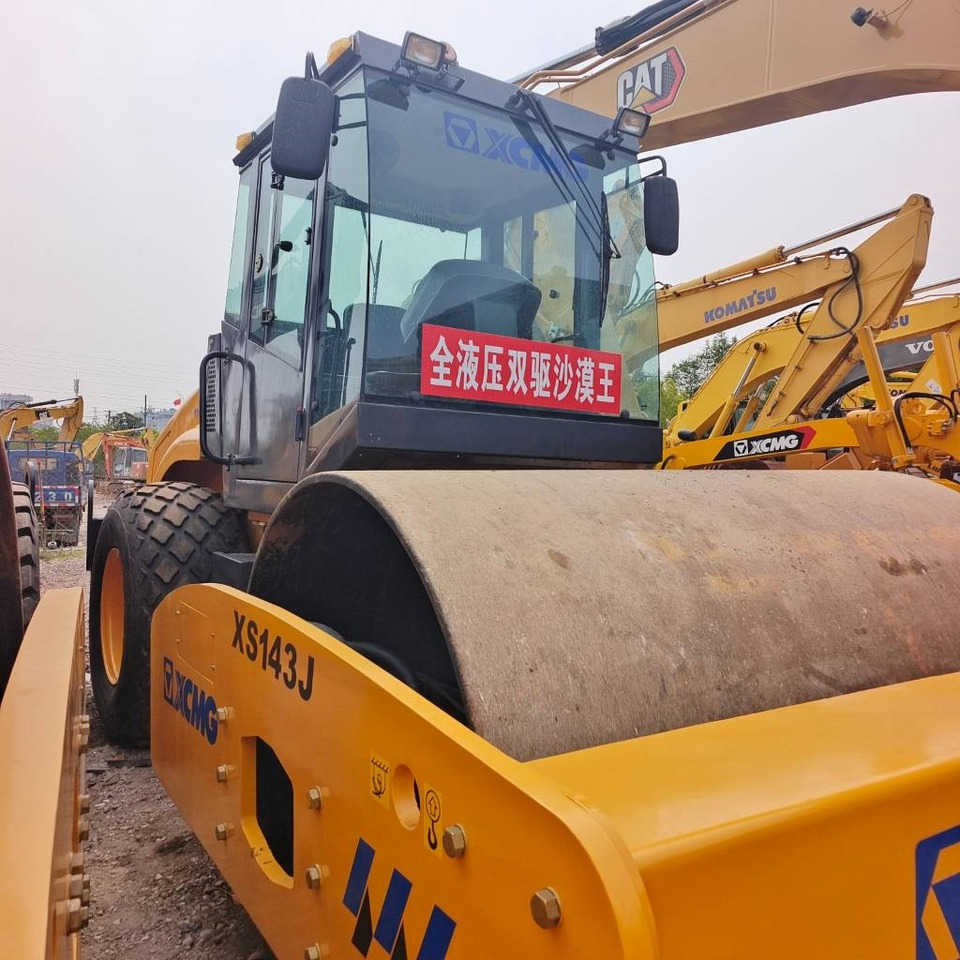 XCMG XS143J - Pelle sur chenille: photos 2 XCMG XS143J - Pelle sur chenille: photos 2