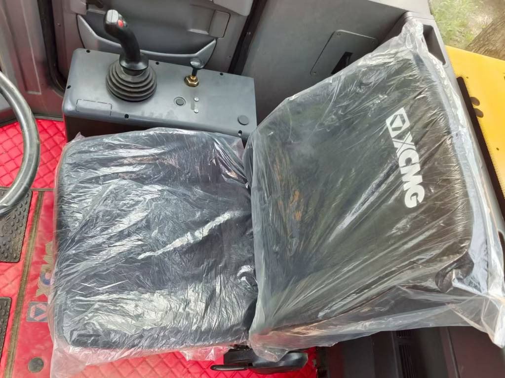 XCMG ZL 50 GN - Chargeuse sur pneus: photos 5 XCMG ZL 50 GN - Chargeuse sur pneus: photos 5