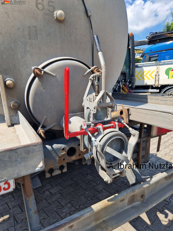 Daf CF 290 Wassertank 13500 L, Tank verzinkt Vorlauf- Lift- Lenkachse - Camion citerne: photos 5 Daf CF 290 Wassertank 13500 L, Tank verzinkt Vorlauf- Lift- Lenkachse - Camion citerne: photos 5
