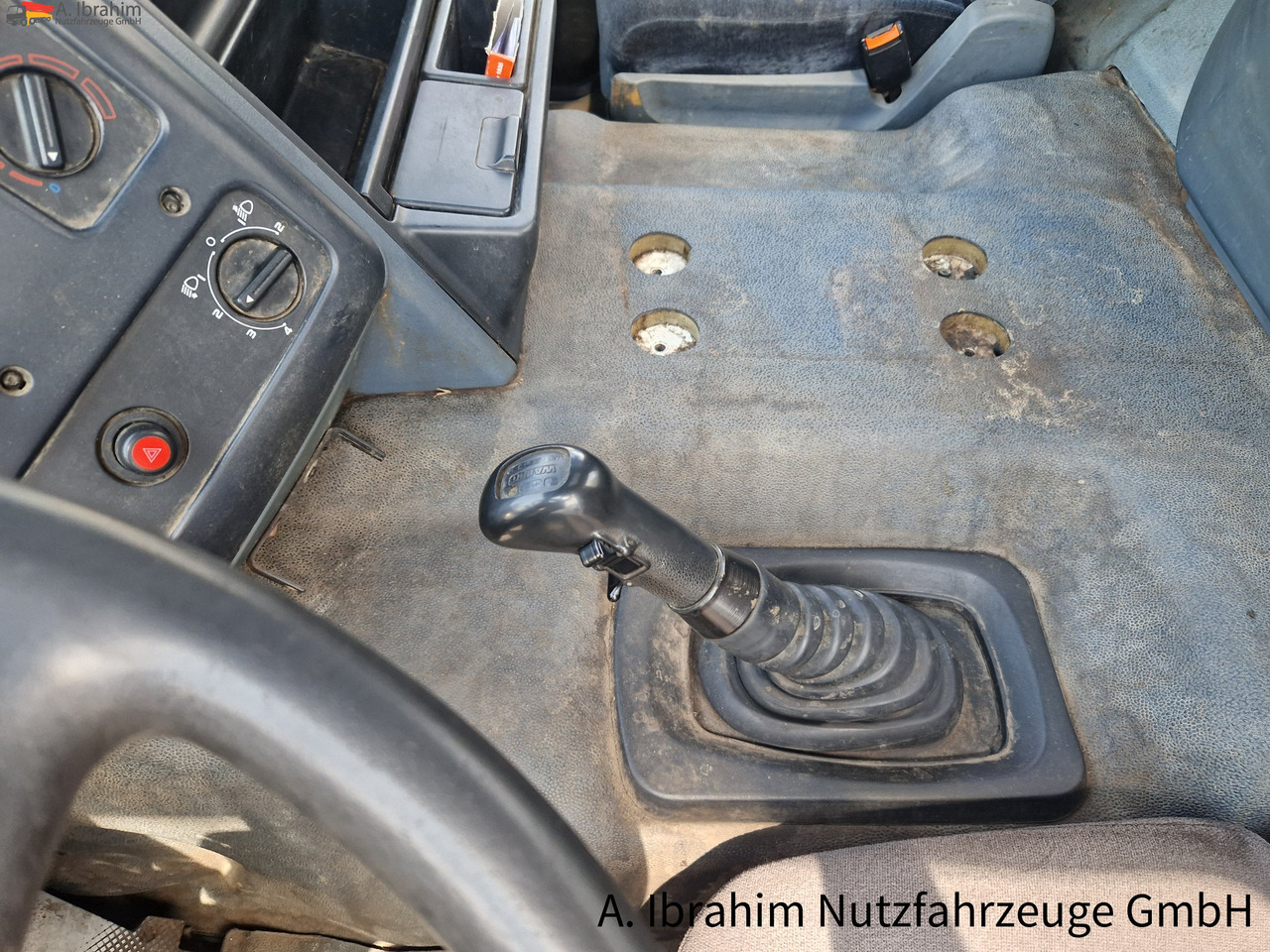 Daf CF 290 Wassertank 13500 L, Tank verzinkt Vorlauf- Lift- Lenkachse - Camion citerne: photos 4 Daf CF 290 Wassertank 13500 L, Tank verzinkt Vorlauf- Lift- Lenkachse - Camion citerne: photos 4