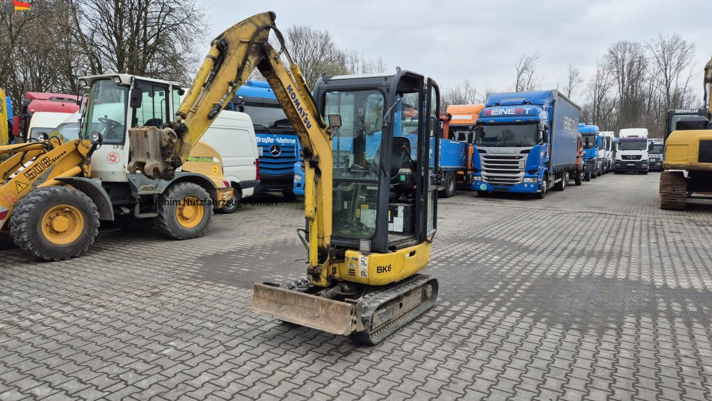 Komatsu PC 16 16R HS verstellbares Fahrwerk, Zustand gut - Mini pelle: photos 1 Komatsu PC 16 16R HS verstellbares Fahrwerk, Zustand gut - Mini pelle: photos 1