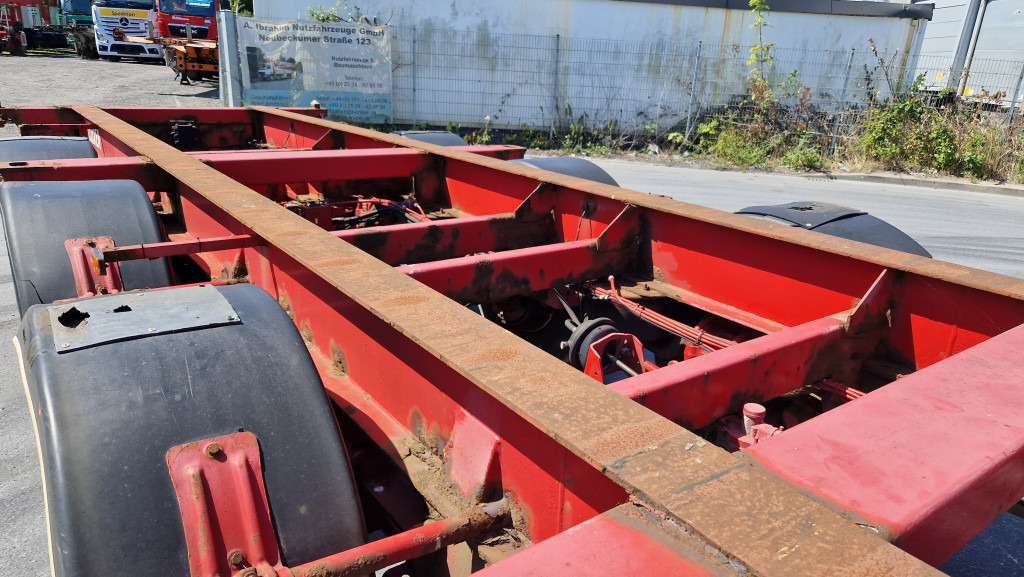 Semi-remorque porte-conteneur/ Caisse mobile MAFA  20.30.40. ft Containerchassis: photos 7