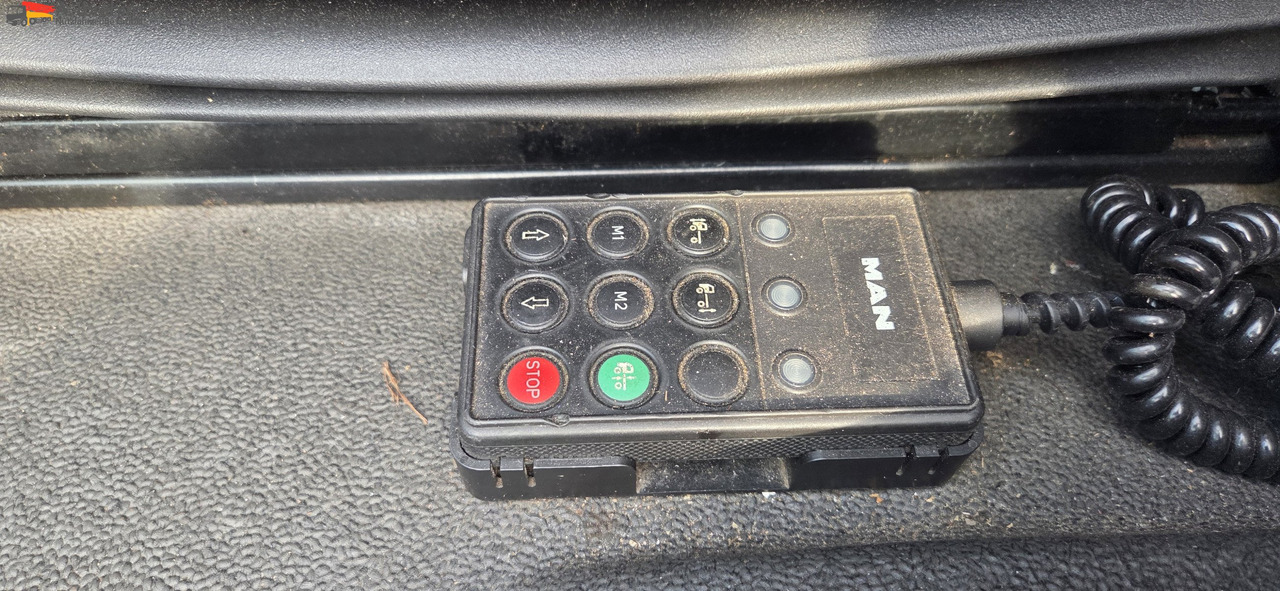 MAN TGM 18.290 Carrier Supra 950 U | LBW | 2 Kammer MT | Schneeketten - Camion frigorifique: photos 4 MAN TGM 18.290 Carrier Supra 950 U | LBW | 2 Kammer MT | Schneeketten - Camion frigorifique: photos 4