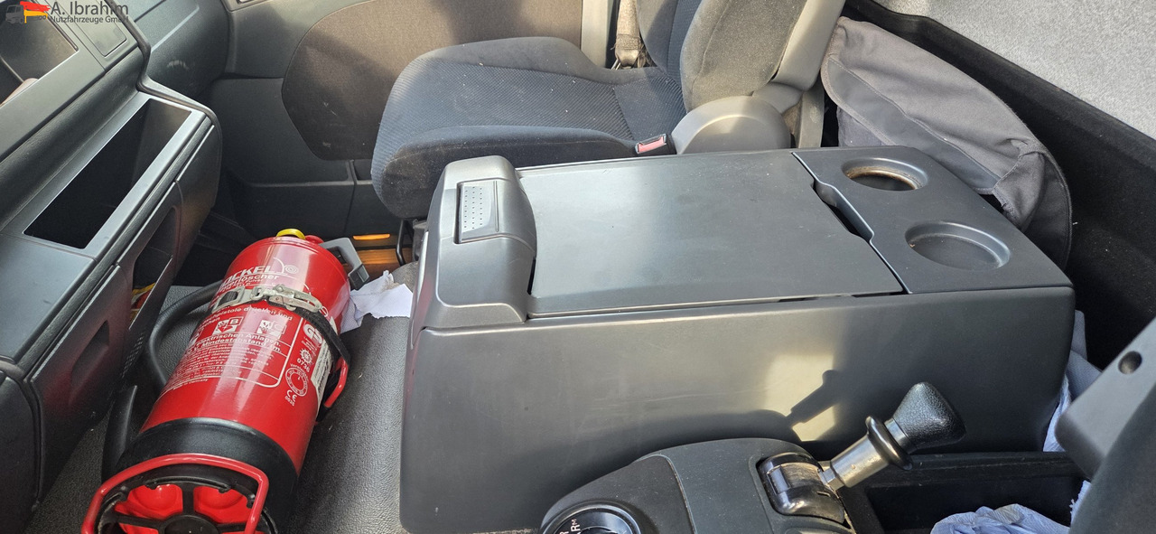 MAN TGM 18.290 Carrier Supra 950 U | LBW | 2 Kammer MT | Schneeketten - Camion frigorifique: photos 2 MAN TGM 18.290 Carrier Supra 950 U | LBW | 2 Kammer MT | Schneeketten - Camion frigorifique: photos 2