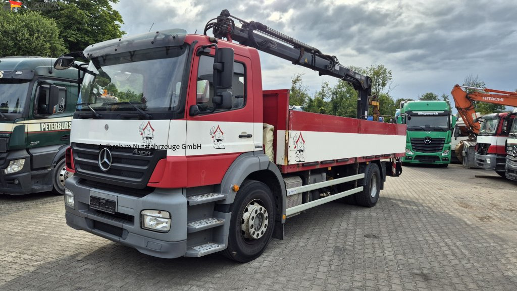 Mercedes-Benz 1829L mit Kran HIAB 111 C-2 mit Funk FB, Palettengabel - Camion plateau, Camion grue: photos 1 Mercedes-Benz 1829L mit Kran HIAB 111 C-2 mit Funk FB, Palettengabel - Camion plateau, Camion grue: photos 1