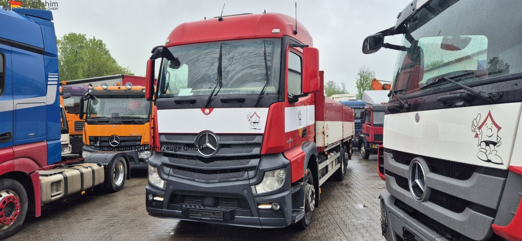 Mercedes-Benz DB 2545 HIAB 166 mit Zange. Lift-Lenkachse - Camion plateau, Camion grue: photos 1 Mercedes-Benz DB 2545 HIAB 166 mit Zange. Lift-Lenkachse - Camion plateau, Camion grue: photos 1