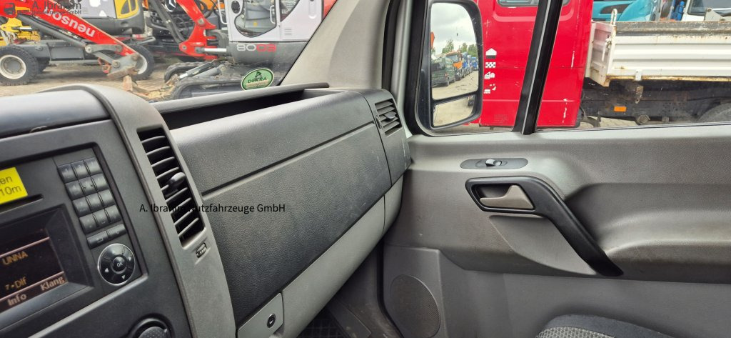 Mercedes-Benz DB 313 Sprinter Werstatt, Service, einsatzbereit ATM mit ca. 160 tkm - Fourgonnette: photos 4 Mercedes-Benz DB 313 Sprinter Werstatt, Service, einsatzbereit ATM mit ca. 160 tkm - Fourgonnette: photos 4