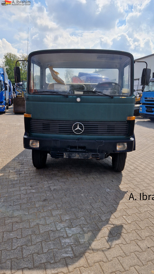 Mercedes-Benz DB 813 Pritsche Kran H- Kennzeichen,Oldtimer ein Stück Geschichte - Utilitaire plateau: photos 5 Mercedes-Benz DB 813 Pritsche Kran H- Kennzeichen,Oldtimer ein Stück Geschichte - Utilitaire plateau: photos 5