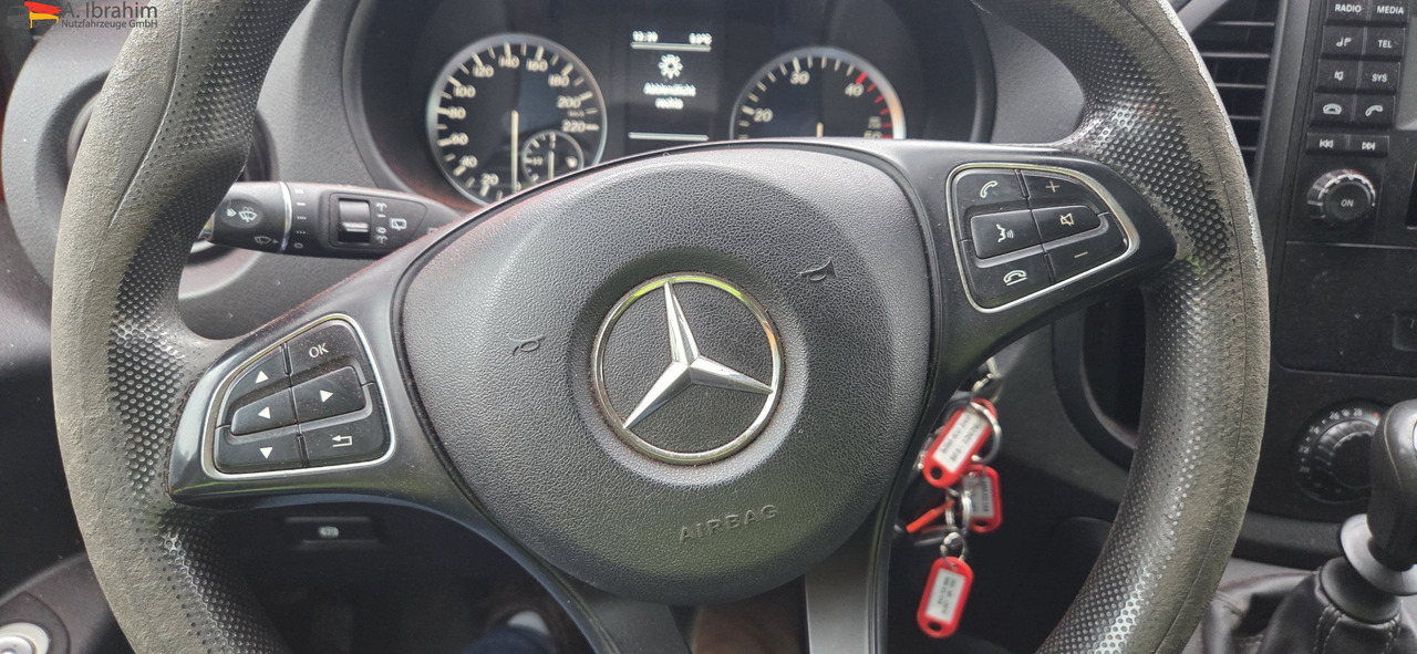 Mercedes-Benz Vito Tourer BF 3-GST Zeichen Anlage 3050 kg zzGw - Camion magasin: photos 5 Mercedes-Benz Vito Tourer BF 3-GST Zeichen Anlage 3050 kg zzGw - Camion magasin: photos 5