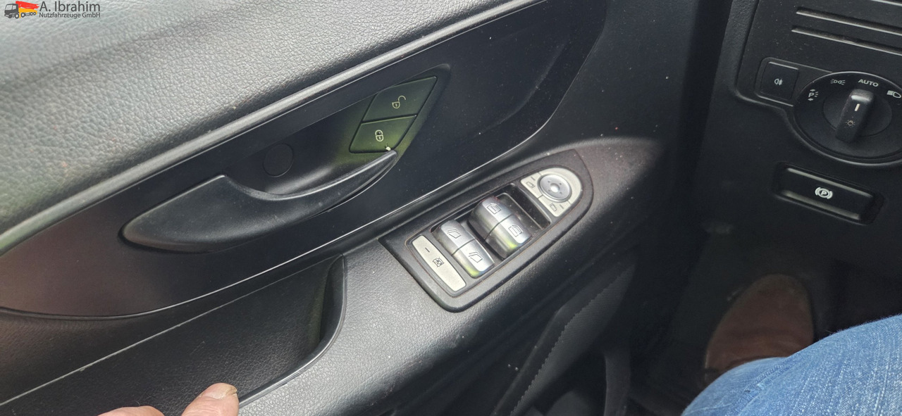 Camion magasin Mercedes-Benz Vito Tourer BF 3-GST Zeichen Anlage 3050 kg zzGw: photos 6 Camion magasin Mercedes-Benz Vito Tourer BF 3-GST Zeichen Anlage 3050 kg zzGw: photos 6