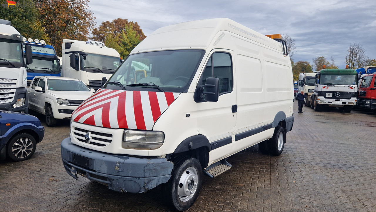 Renault 52AF, zwillingsbereift 2.8 nicht neu, aber läuft, - Fourgon utilitaire: photos 1 Renault 52AF, zwillingsbereift 2.8 nicht neu, aber läuft, - Fourgon utilitaire: photos 1