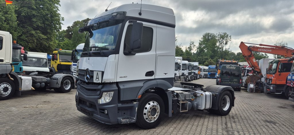 Mercedes-Benz 1840 mehrfach vorhanden Kipp- Schubbodenhydraulik - Tracteur routier: photos 1 Mercedes-Benz 1840 mehrfach vorhanden Kipp- Schubbodenhydraulik - Tracteur routier: photos 1