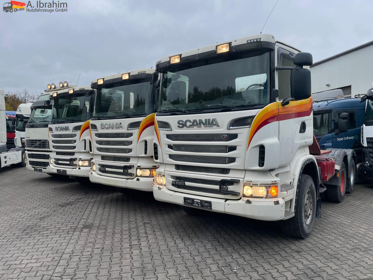 Scania R560 | 6x4 | V8 | Blatt Blatt | Schaltgetriebe 3x identisch vorhanden - Tracteur routier: photos 1 Scania R560 | 6x4 | V8 | Blatt Blatt | Schaltgetriebe 3x identisch vorhanden - Tracteur routier: photos 1