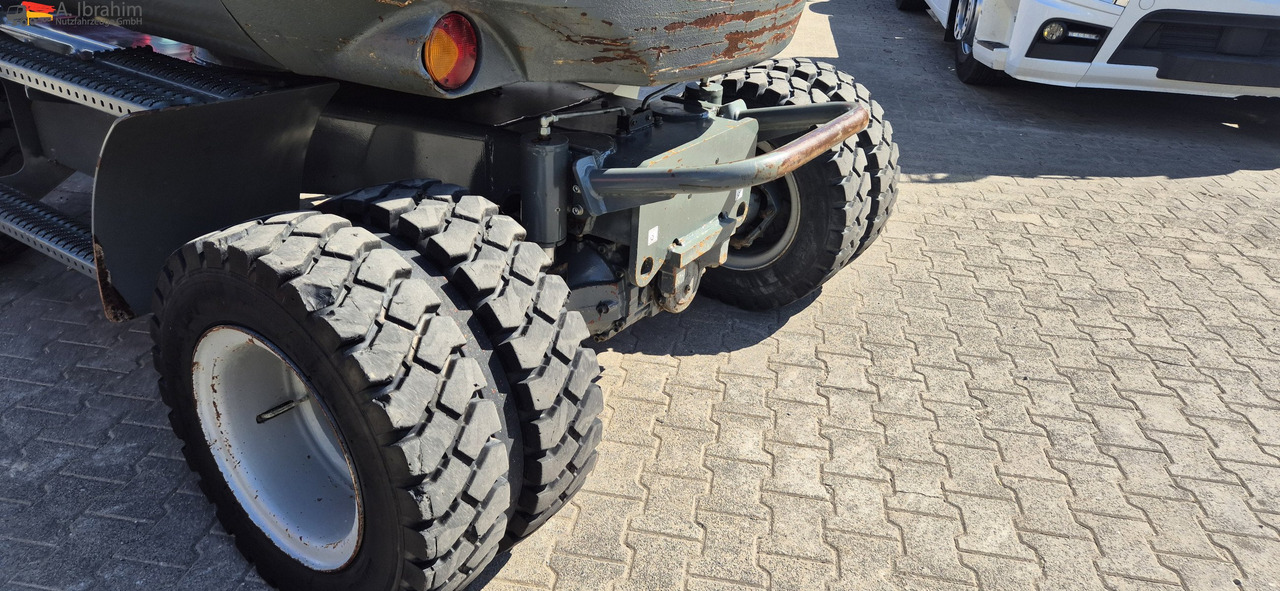 Wacker Neuson 6503 E05-07 schnellwechsler mit Oilquick | VERSTELLAUSLEGER | Klima | 2 Löffel - Pelle sur pneus: photos 3 Wacker Neuson 6503 E05-07 schnellwechsler mit Oilquick | VERSTELLAUSLEGER | Klima | 2 Löffel - Pelle sur pneus: photos 3