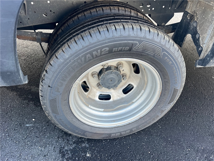 Fourgon utilitaire Iveco 35C16: photos 13