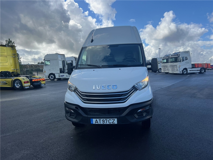 Iveco 35C16 - Fourgon utilitaire: photos 2 Iveco 35C16 - Fourgon utilitaire: photos 2