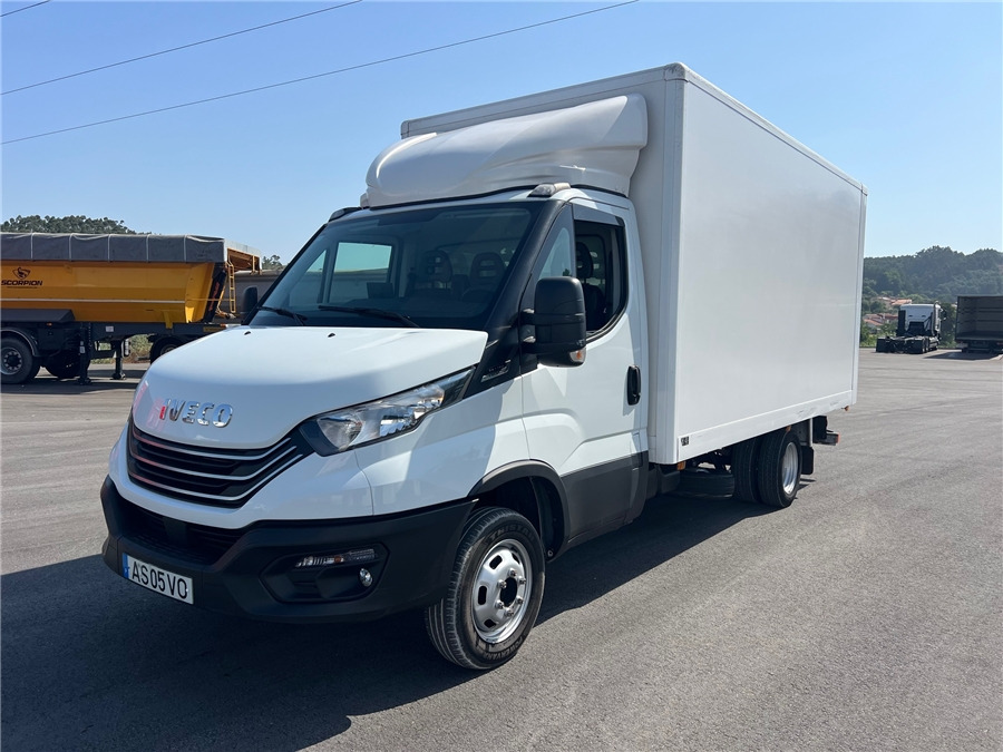 Iveco 35C16HA8 - Camion fourgon: photos 1 Iveco 35C16HA8 - Camion fourgon: photos 1