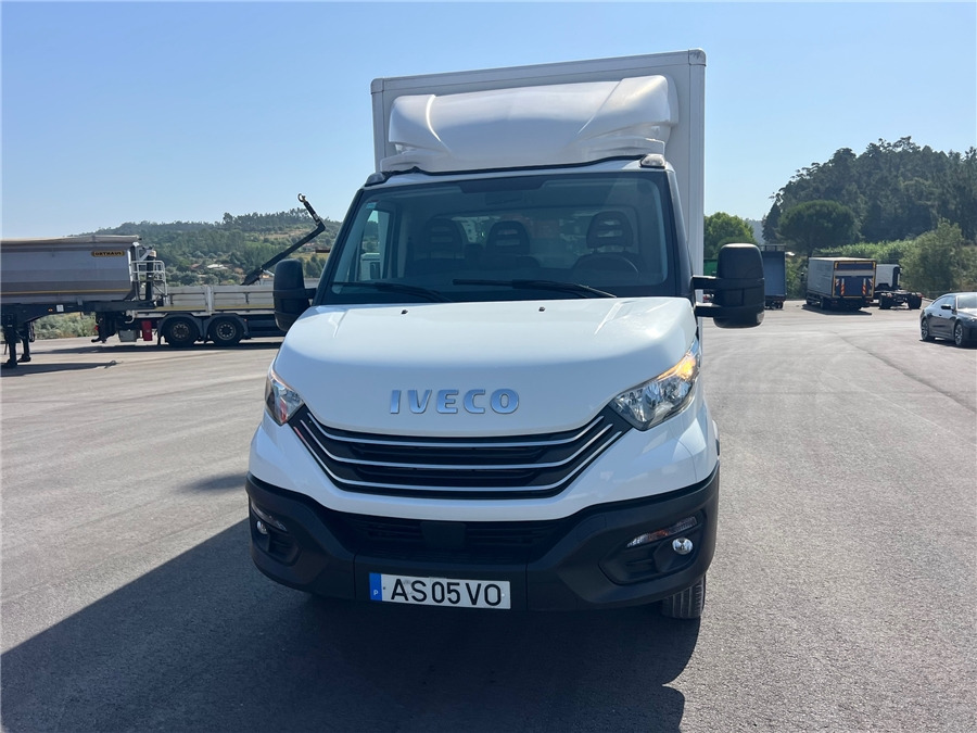 Iveco 35C16HA8 - Camion fourgon: photos 2 Iveco 35C16HA8 - Camion fourgon: photos 2