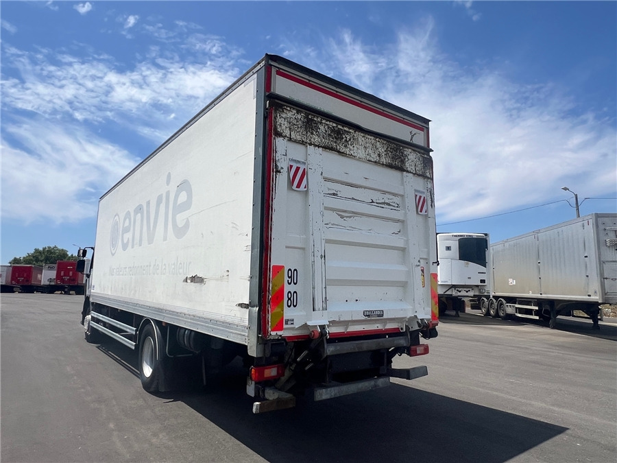 Renault D 19 - Camion isothermique: photos 5 Renault D 19 - Camion isothermique: photos 5
