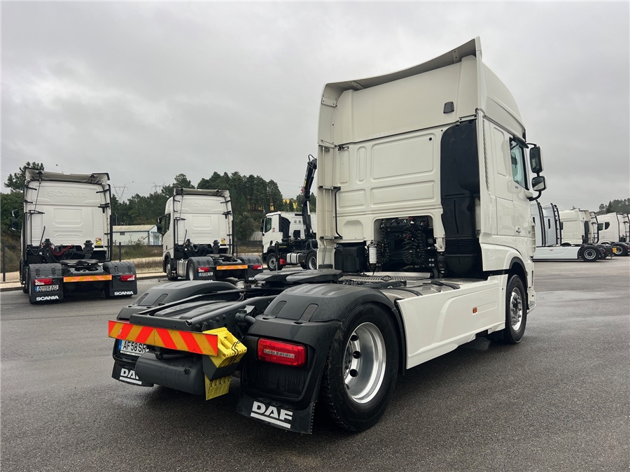 DAF XF 530 Retarder / Airparkoll - Tracteur routier: photos 4 DAF XF 530 Retarder / Airparkoll - Tracteur routier: photos 4