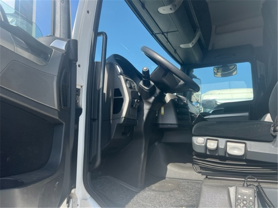 MAN TGX 18.480/RETARDER/ - Tracteur routier: photos 5 MAN TGX 18.480/RETARDER/ - Tracteur routier: photos 5