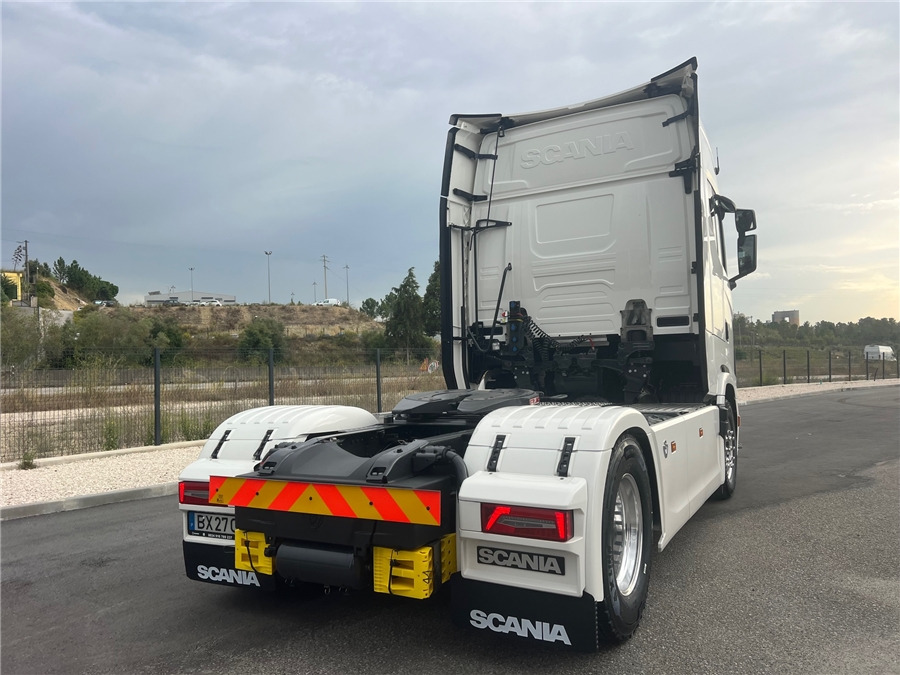 Scania S590 V8 / FULL AIR - Tracteur routier: photos 4 Scania S590 V8 / FULL AIR - Tracteur routier: photos 4