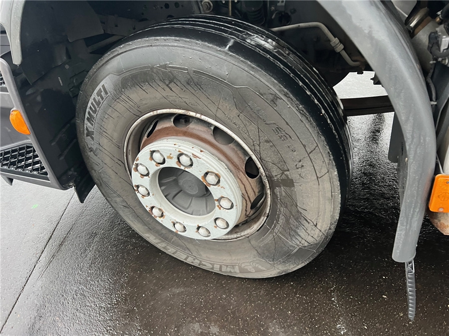 Camion à rideaux coulissants Volvo FE 280: photos 16