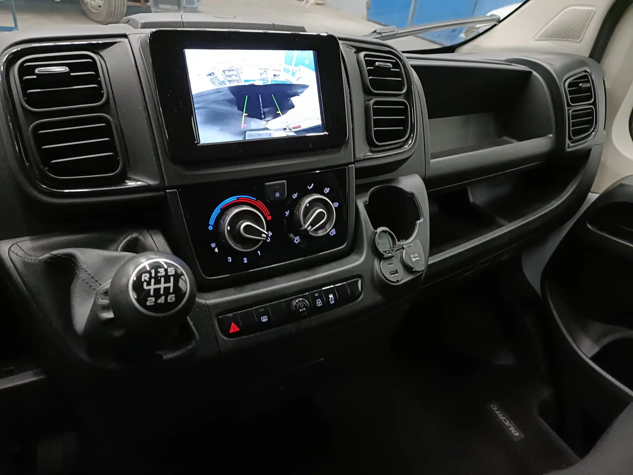 FIAT DUCATO 35 L3H2 - Fourgon utilitaire: photos 3 FIAT DUCATO 35 L3H2 - Fourgon utilitaire: photos 3