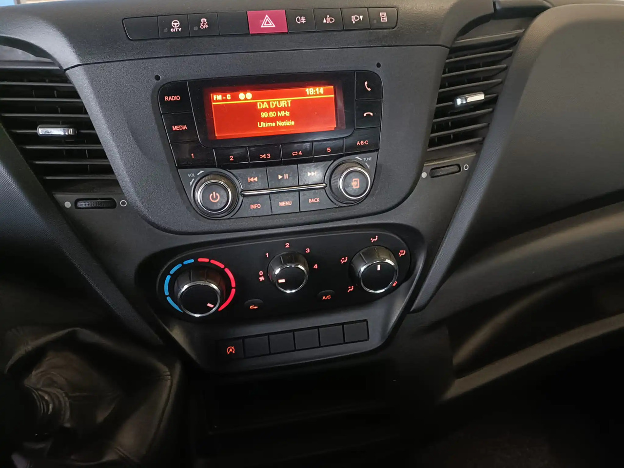 Utilitaire benne IVECO DAILY 35C14 DOPPIA CABINA RIBALTABILE 2.3: photos 13