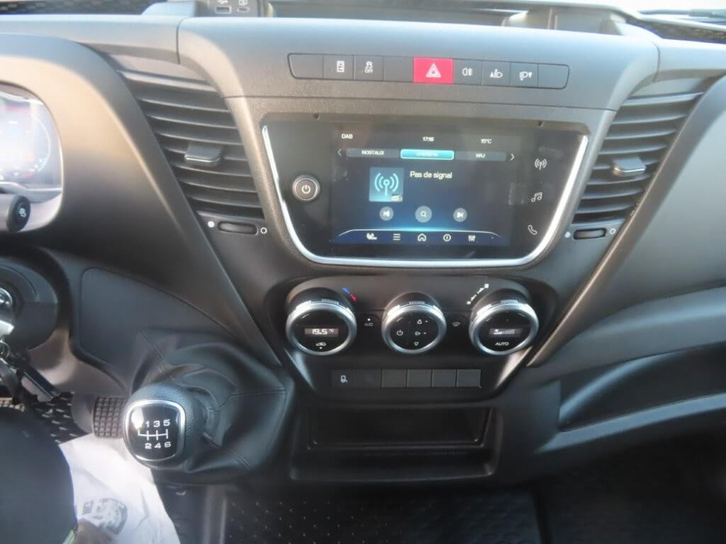 IVECO DAILY 35C16 3000 cc KM 0 - Fourgon grand volume: photos 3 IVECO DAILY 35C16 3000 cc KM 0 - Fourgon grand volume: photos 3